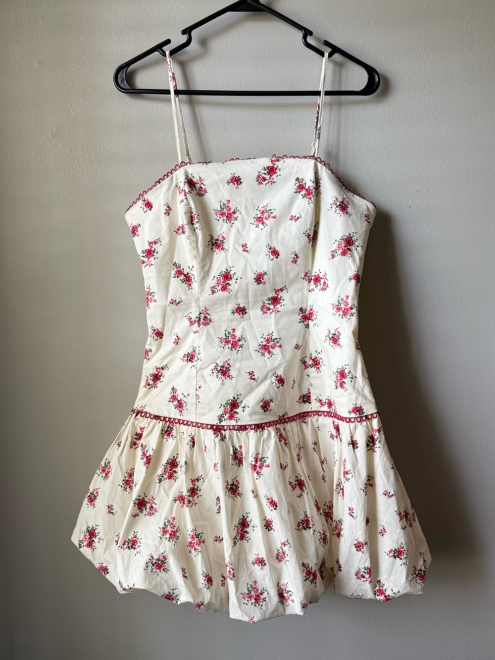 Cream Floral Bubble Mini Dress - size medium